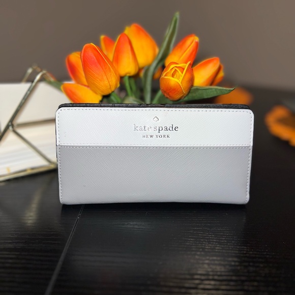 Kate Spade Wallet - Picture 2 of 7